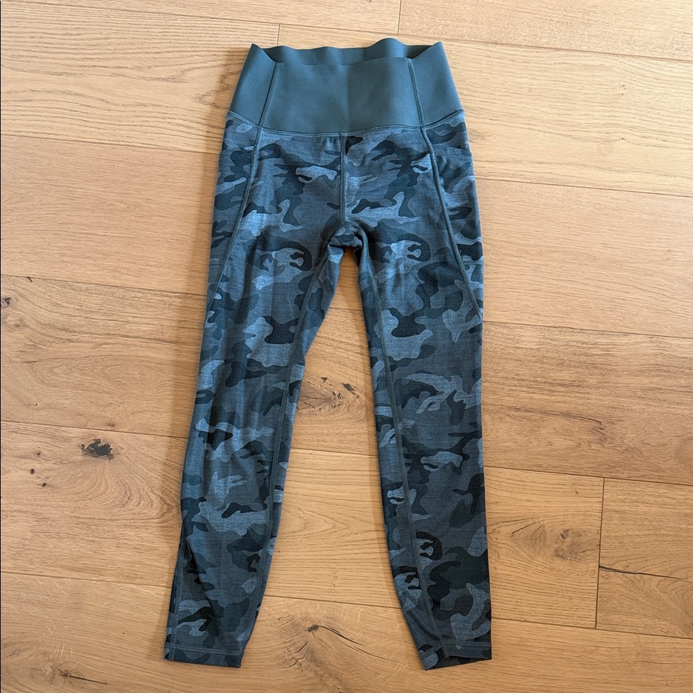 GAP Olive & Charcoal Camo High-Waist Leggings